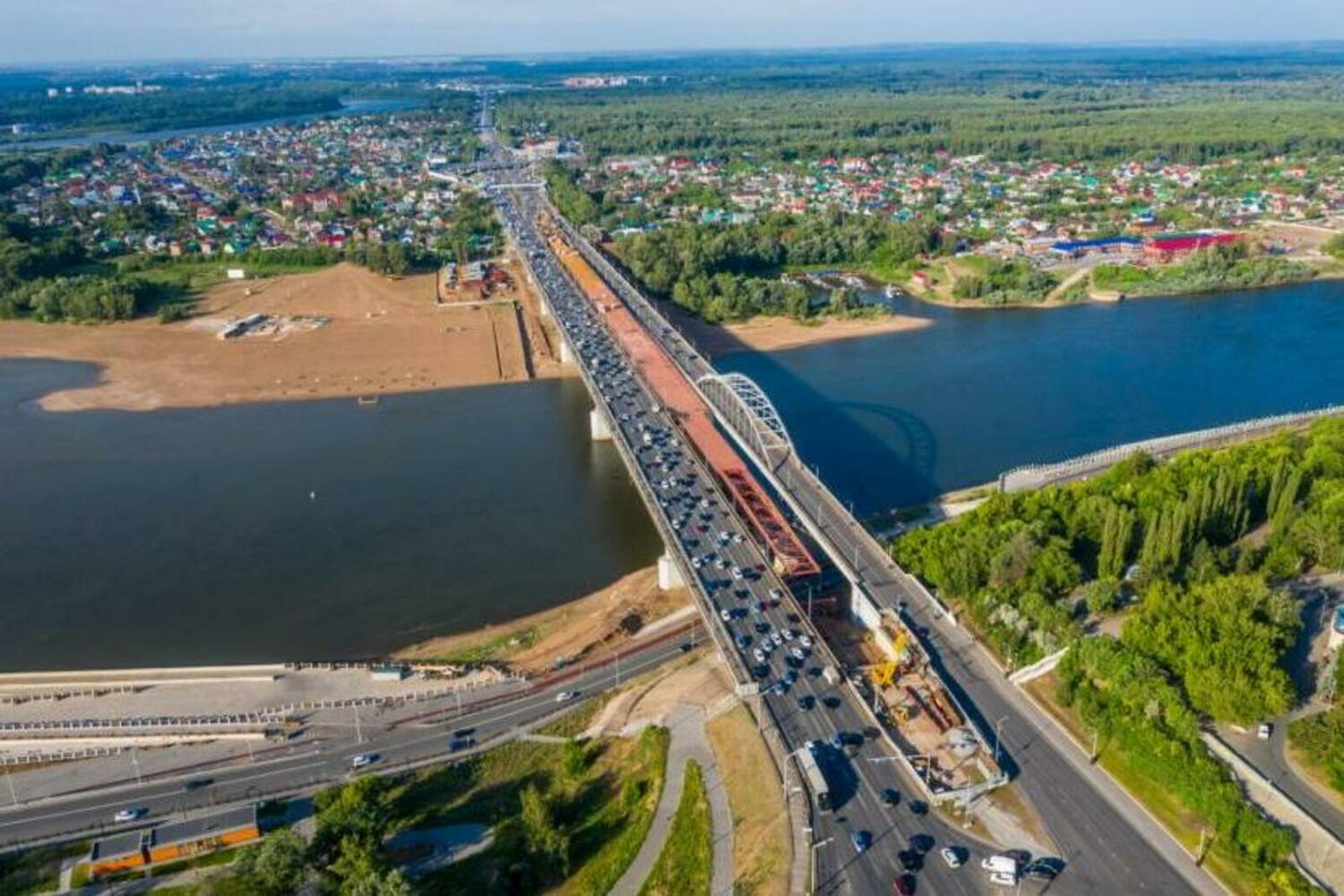 <span style="font-weight: bold;">мост-виадук, соединяющий существующий туннель восточного выезда с переправой через реку Уфа</span>